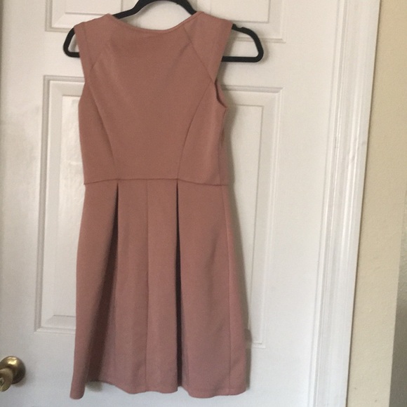 Dress - Picture 2 of 3